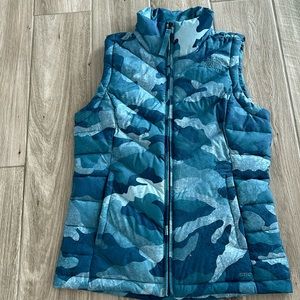 The North Face 550 Vest
